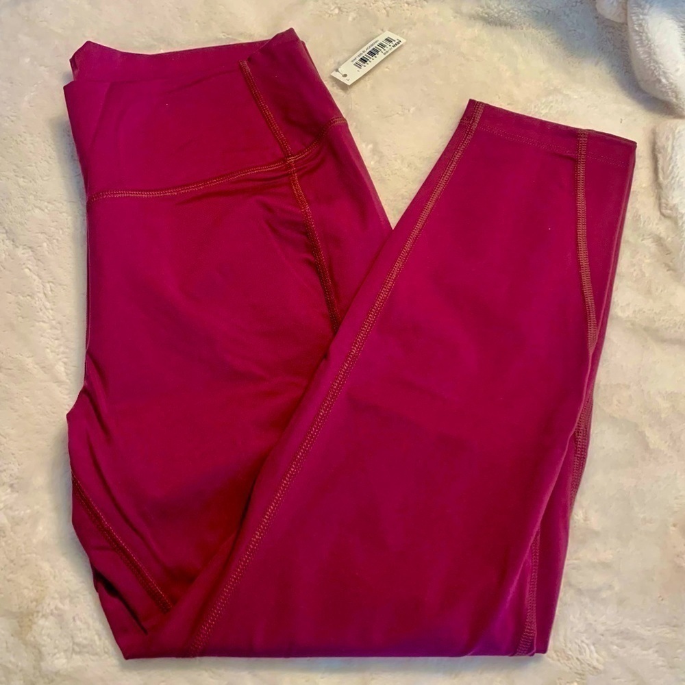 NWT Athletic Leggings Large Core 10 Burgundy Nylon Pocket Cropped Athleisure